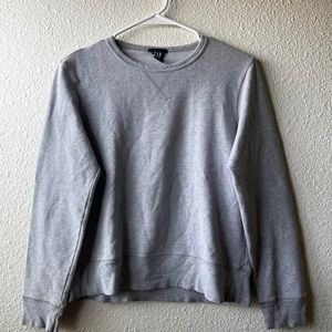 GAP grey lightweight stretchy crewneck!🤍